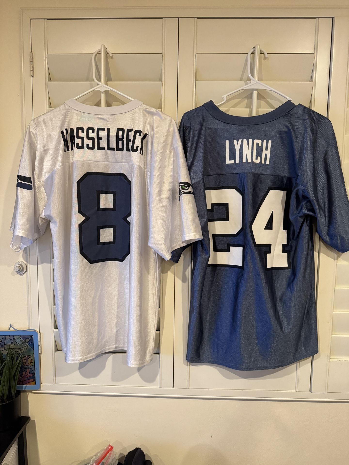 Awesome QB and RB Seahawks Jerseys !