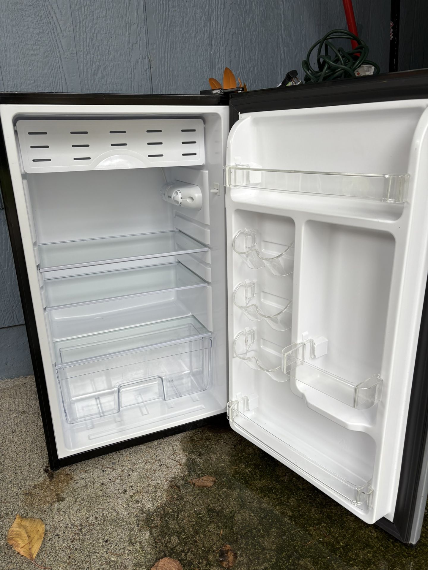 Mini Fridge Magic Chef