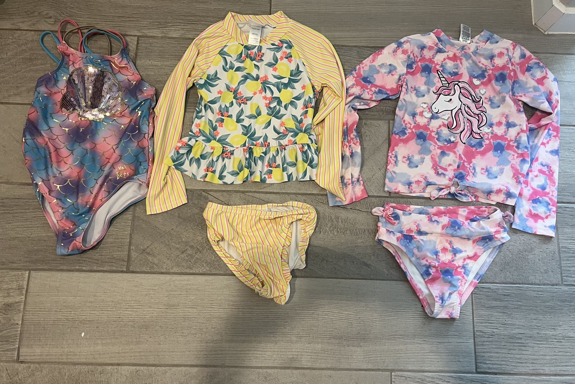 Girls Swimsuits Size M