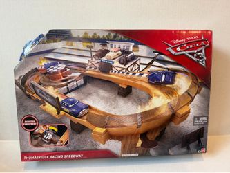 Disney Pixar Cars 3 Thomasville Racing Speedway