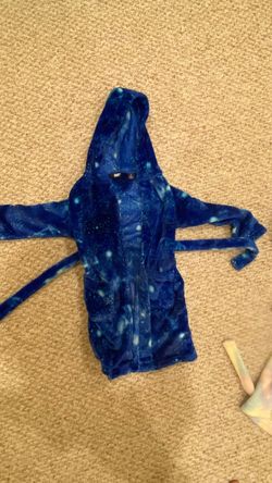 4 years old bath robe Lake’s End