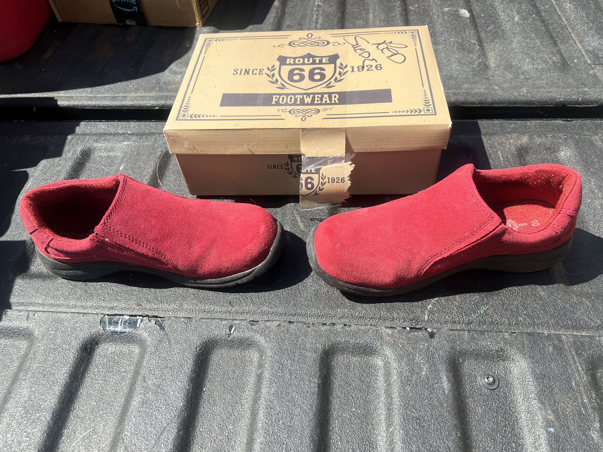 Route 66 Womens Size 10 Red Suede Leather Flat Comfort Walking Shoes