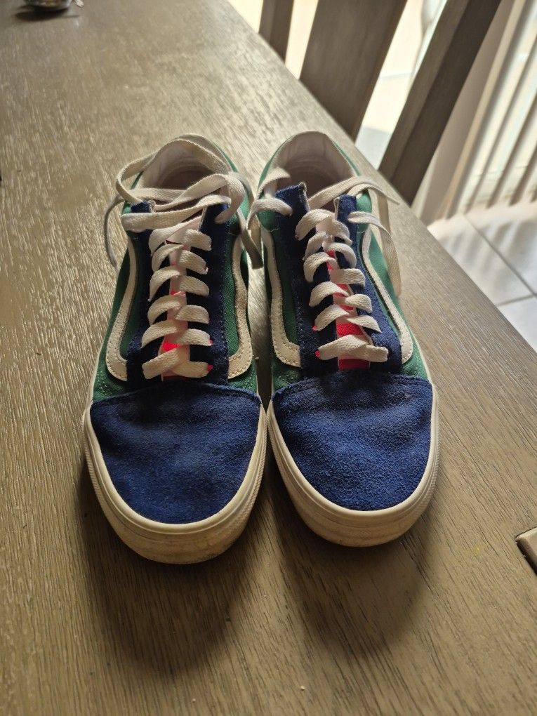 Vans Tennis Shoes
