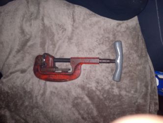 Pipe Cutter Used But Works Perfect