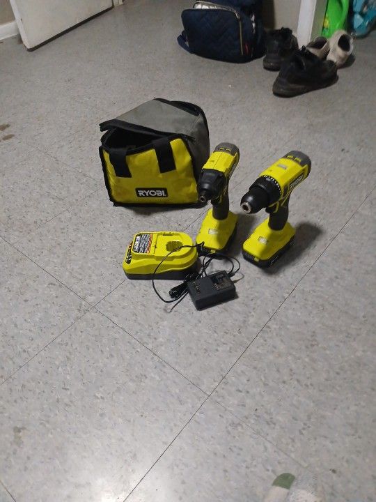 Ryobi Hammer Drill And Impact Set