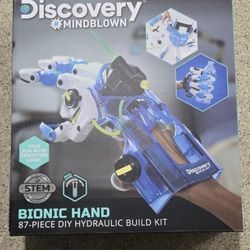 Discovery #MINDBLOWN Bionic Hand DIY Hydraulic Build Kit, Wearable Robotic Hand for STEM Learning