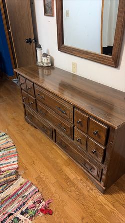 Chest of Drawers