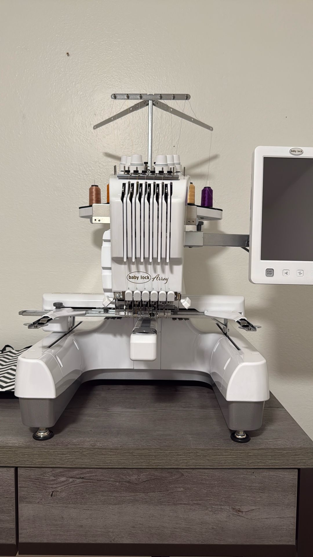 BABYLOCK ARRAY EMBROIDERY MACHINE
