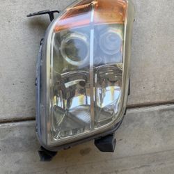 Honda Pilot Headlight 