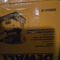 DeWalt 1/4 Sheet Palm Sander (DWE6411K) – Complete Kit