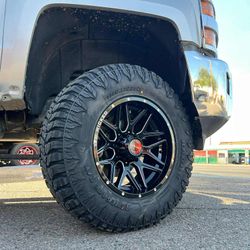 20x12 Rims And Tires 37/1250/20