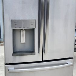 GE COUNTER DEPTH FRENCH DOORS REFRIGERATOR 