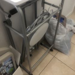 Table/kitchen/dining/chairs