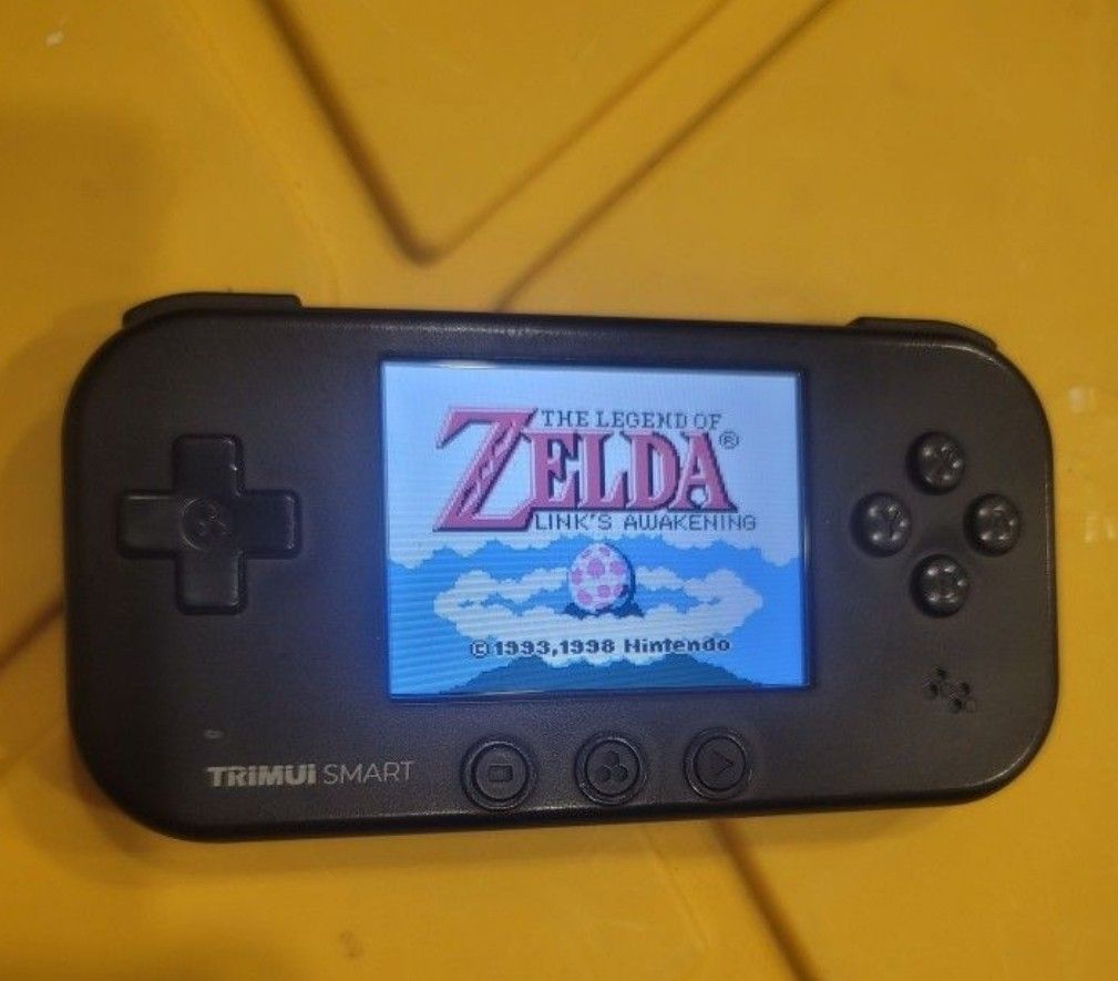 TRIMUi SMART HANDHELD DEVICE LOADED WITH GAMES