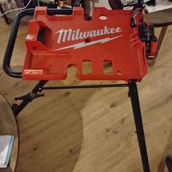 Milwaukee 6” Leveling Tripod Chain Vise
