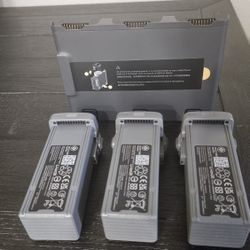 DJI Charging Hub With 3 Intellegent Batteries 