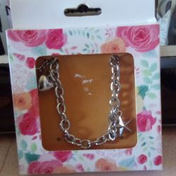 Mother's Day Charm Bracelet New In Box $8 