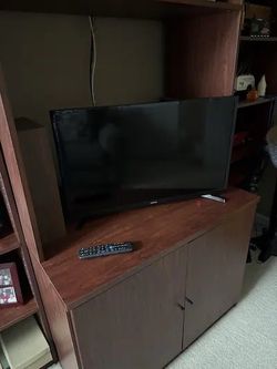 Samsung 32” Class HD Smart TV -