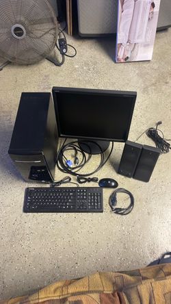 Complete Compaq Desktop Computer Set with Monitor & Speakers