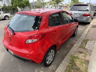 Mazda 2 2012