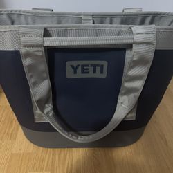 Yeti Camino 35 Bag
