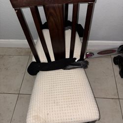 Dinner Table + 4 Chairs 