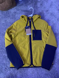 North Face Sweater- BRAND NEW