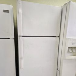 G/e Refrigerator Working Perfectly Fine Very Clean I Can Deliver To You 90 Days Warranty 