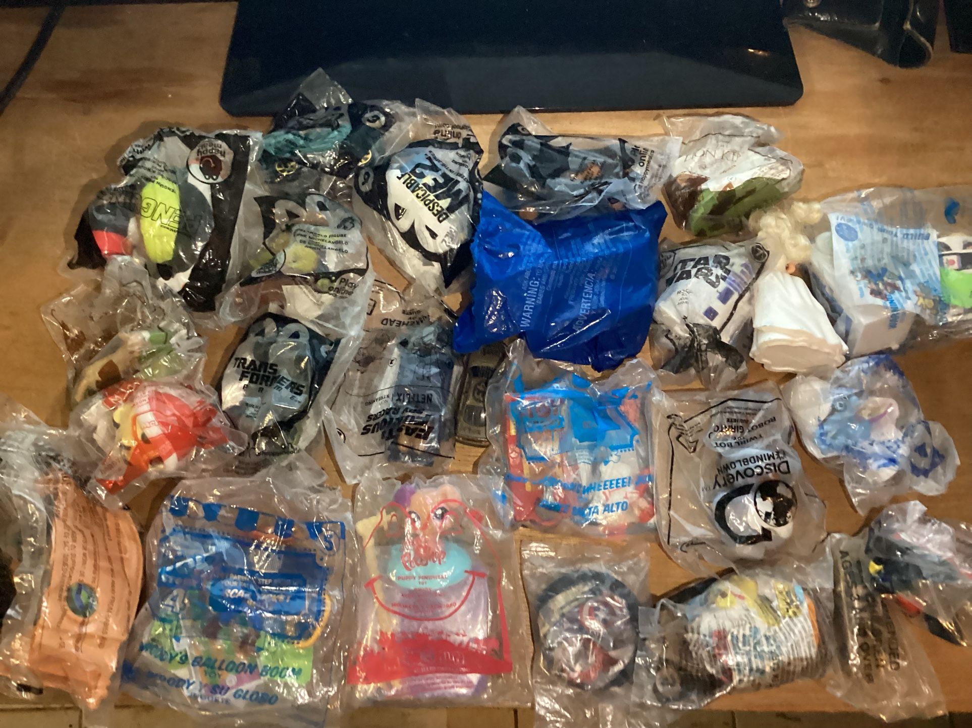 25 McDonald’s Happy meal Toy lot Barbie marvel hot wheels,Mario,star wars & more Barbie Marvel avengers Mario SpongeBob SquarePants Toy Story Desp