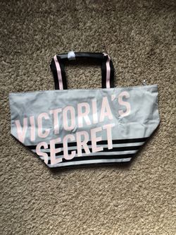 VICTORA SECRET WEEKENDER BAG