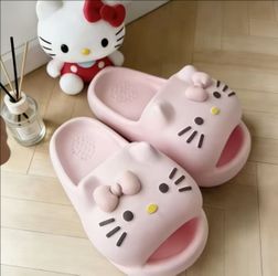 Comfy Hello Kitty Paw Slides/ Slippers size 7.5/8 🎀