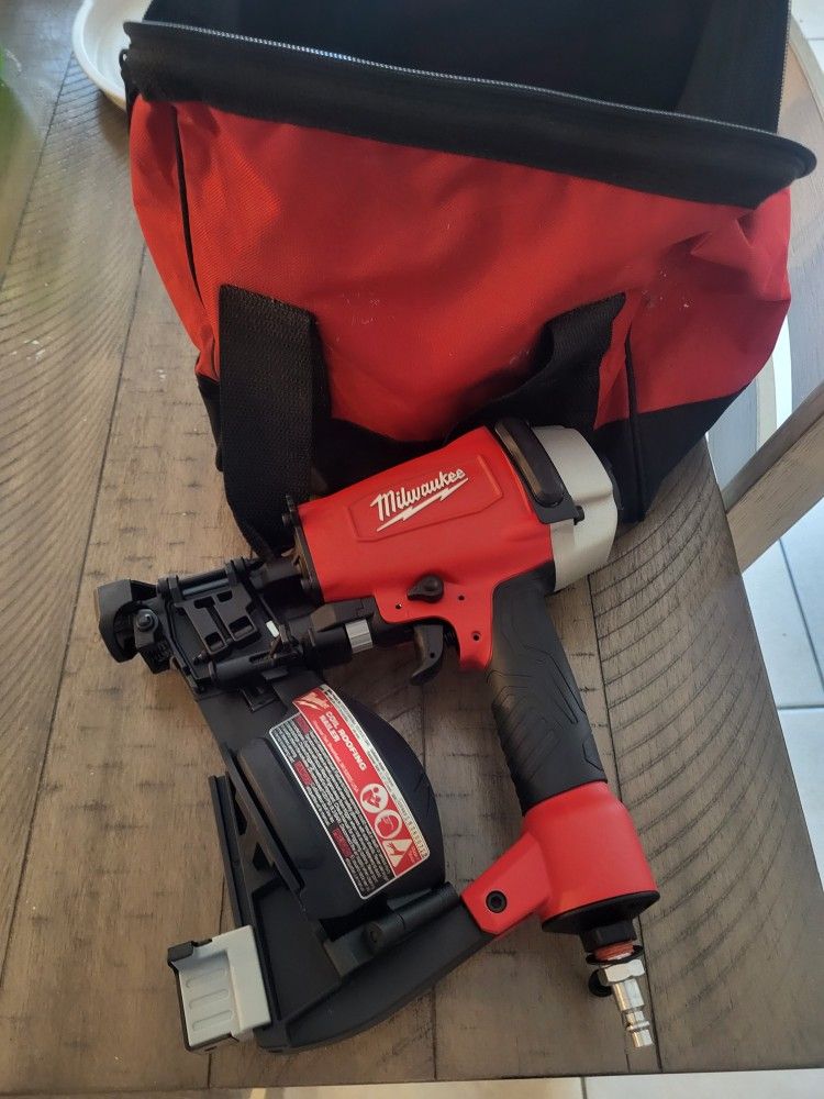milwaukee Roof air compressor nail gun