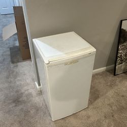 Small Refrigerator 