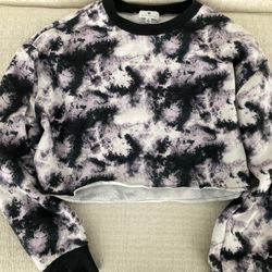 Juniors Size S Cropped Sweatshirt