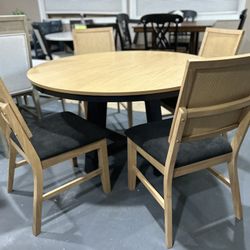 New 5pc Round Dining Set