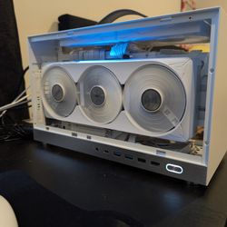 RTX 5070 TI 7800X3D MINI ITX White Build Gaming PC