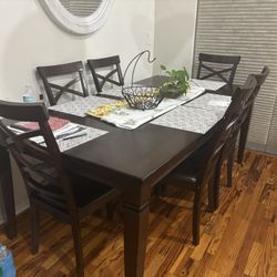 Table from rooms to go solid wood