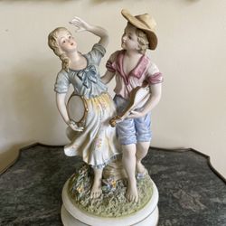 Vtg Porcelain Young Couple With Violin And Tambourine 11” Tall