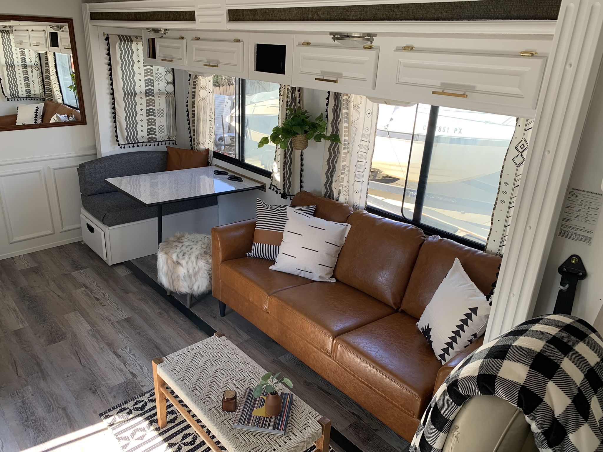 Fully Remodeled Clean 2006 Southwind