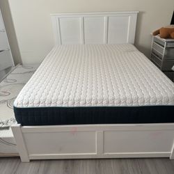 Full Size Bed With Trundle/it Comes With Mattress And Bed Frame