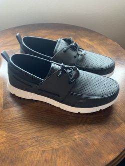 Sketchers casual shoe size 11