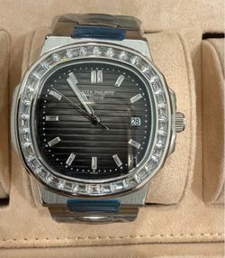 Reloj diseñador automático