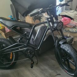 Trade or Sell Windone Ebike has battery, charger and Key 
