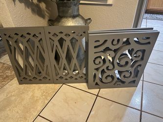 2 small gates