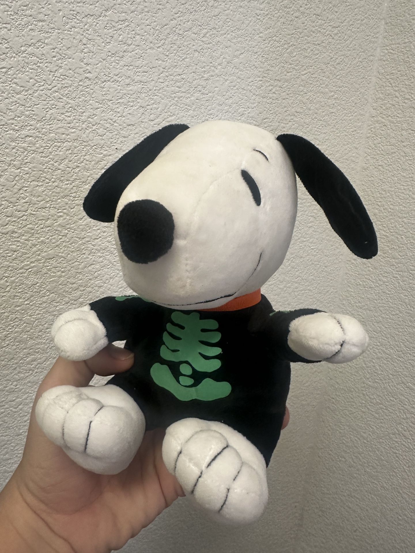 Halloween Snoopy Plush Glow In The Dark!