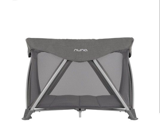 Nuna sena aire Playyard Pack N Play light grey