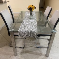 Dinning Table 