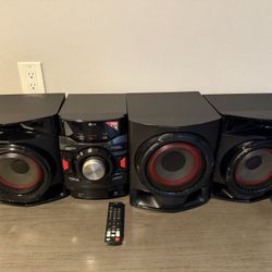 LG Stereo Like New 
