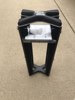 Game or movie holder