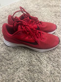 Boys Nike Revolution 5 Running Shoes – Youth Size 4Y (Fits Women’s 5.5-6)